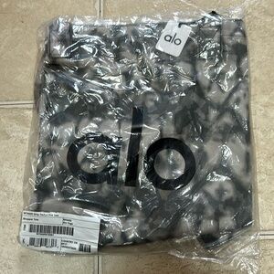 Alo tie dye tote bag